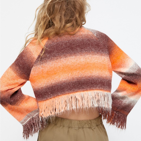Zara cropped fringe knit sweater. Size large - Picture 3 of 5